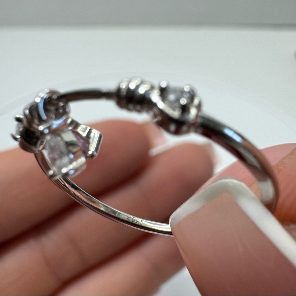Heart Cut Zirconia Charm Design 925 Sterling Silver Ring - Picture 10 of 10